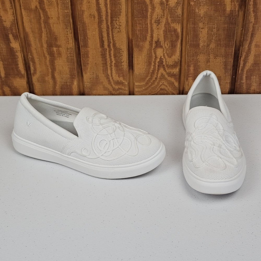 Vivaia V-Tune Classic Slip-On Sneakers Size 7 Womens White